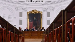 Die Agonie der Fünften Republik