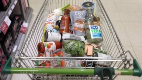 Verbraucher sorgen sich über Inflation, Spritpreise und den Strompreis