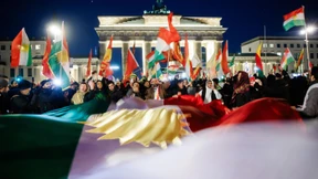 „Ihr hofiert den größten Straftäter!“