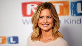 Moderatorin beschmiert sich mit Matsch und entschuldigt sich