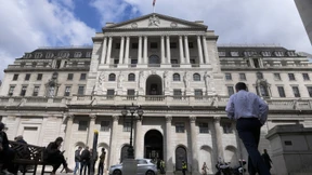 Britische Notenbank schraubt Zinsen weiter nach oben