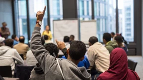 IG Metall schlägt „Integrationsjahr“ für Flüchtlinge vor