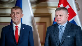 Wie reagieren Orbáns Freunde auf die neue Situation?