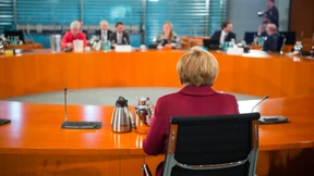 Merkel widerspricht Bouffier: Keine Zusage