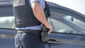 In Frankfurts Westen soll die Polizei mehr Streife fahren