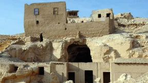 Das Dorf der verfluchten Millionäre