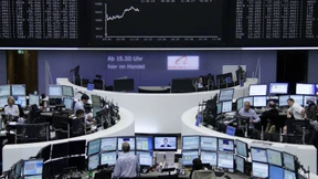 Die Bullen scharren mit den Hufen