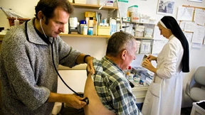 Hilfseinsatz auf hoher See auch unter Gefahr