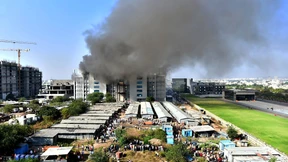 Ein Brand in der größten Impfstoff-Fabrik