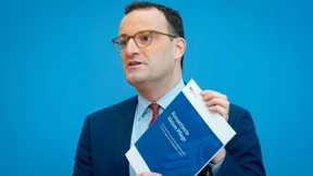Spahn zufrieden mit Maßnahmen für Pflege