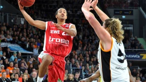 Gewichtige Macht unterm Korb