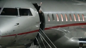 Mit gereckter Faust in die Freiheit