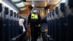 Merkel: 3-G-Regel in Zügen kann sinnvolle Maßnahme sein