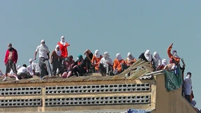 Meuternde Häftlinge töten vier Gefangene