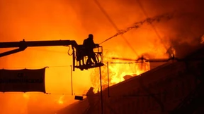 „Funktionsuntüchtige Löschwasserleitungen und Gasleitungen in den Fluchtwegen“