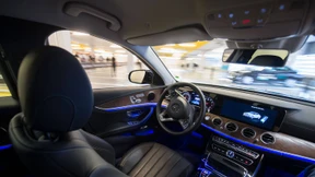 Daimlers Roboterautos fahren durch Peking