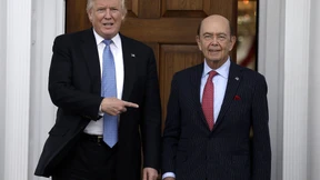 Neue Enthüllungen belasten Wilbur Ross, die Queen und Trudeaus Vertrauten