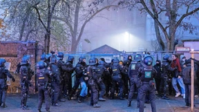 Wissenschaftsministerin unterstützt Polizeieinsatz