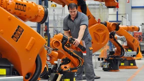 Kuka-Gewinn bricht ein