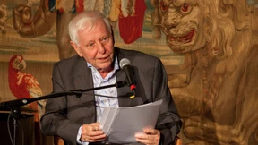 Dichtung ist die höchste Form des Showbusiness