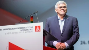 Jörg Hofmann bleibt IG Metall-Vorsitzender