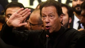 Pakistans früherer Premierminister Khan setzt sich bei Nachwahlen durch