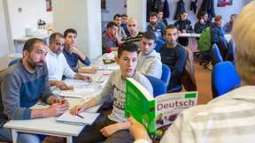 Wirtschaft dämpft Erwartungen an Integration von Flüchtlingen