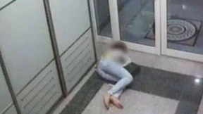 Airline-Vize verschickt Foto von betrunkener Stewardess