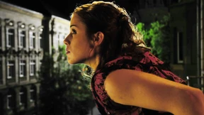 Und Daliah Lavi singt ein Lied von Dunkelheit