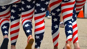 Wie eine Amerikanerin ihre Söhne vor Frauen in Leggings schützen will