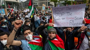 Aufstachelnde Schilder und Parolen verboten