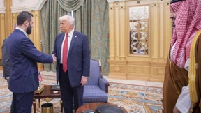 Zwischen Dollar und Mullah: Syriens neuer „Business-Islamismus“