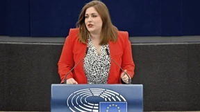 Brüsseler Brückenbauerin