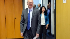 Zu viel der Höflichkeit