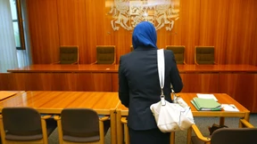 Kopftuch könnte Vertrauen in Justiz erschüttern