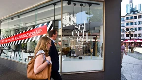 Neue Adressen für Turnschuhfans und Hausfrauen