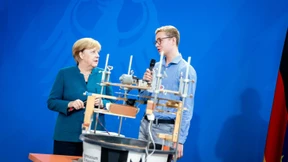 Merkel ermutigt junge Forscher