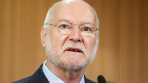 Starbatty zieht als AfD-Abgeordneter nach Brüssel