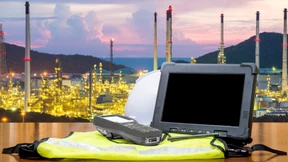 Kollegin App im Steuerstand