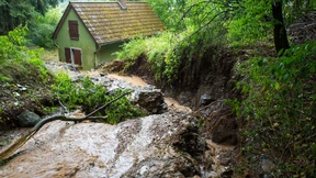 Erdrutsch nach starkem Regen