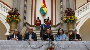 Übergangspräsidentin droht Morales mit Konsequenzen