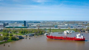 Deutsche Hafenarbeiter treten am Donnerstag in Warnstreik