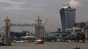 Um diesen Wolkenkratzer tobt ein Sturm