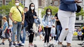 Maskenpflicht in  Amsterdam und Rotterdam