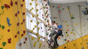 Auch Rollstuhlfahrer bezwingen die Wand