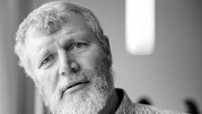 Naturgötterbeschwörungen in gebrochenem Russisch