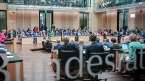 Kritik an Friedrich Merz: „Rote Linie überschritten“