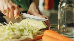 Lohnt sich selbst eingelegtes Sauerkraut?