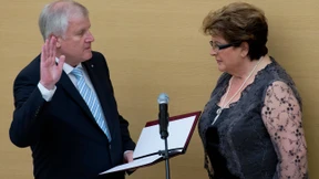 Seehofer kündigt volle Amtszeit an