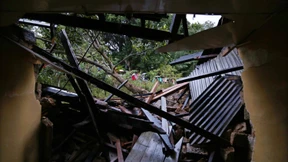 150 Tote nach Erdrutsch befürchtet